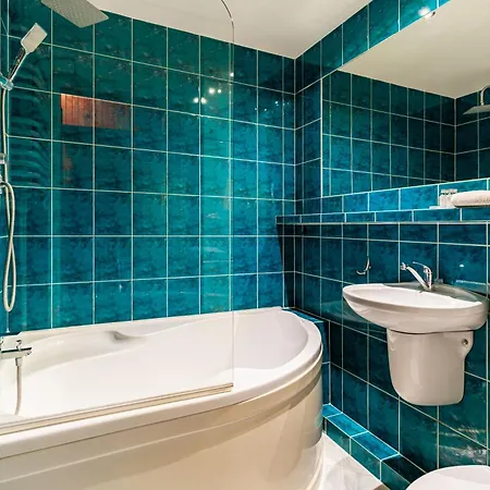 Amazing Location Zlota Str Flat
